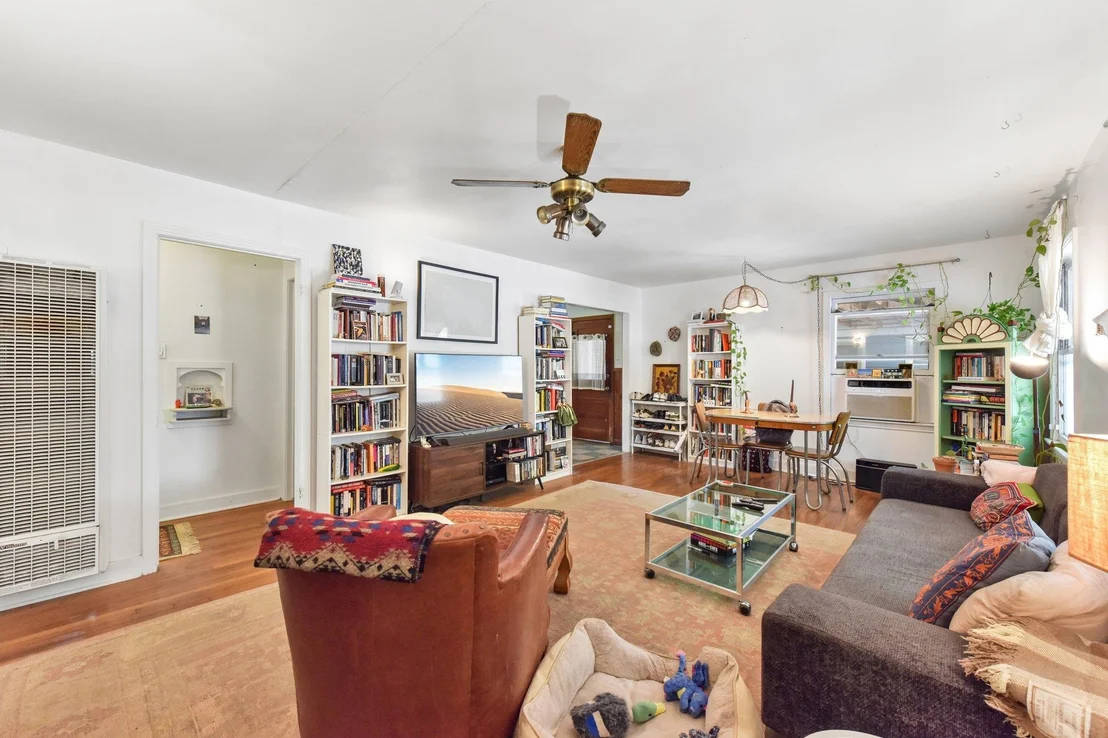 Photo of 5015 Ave G