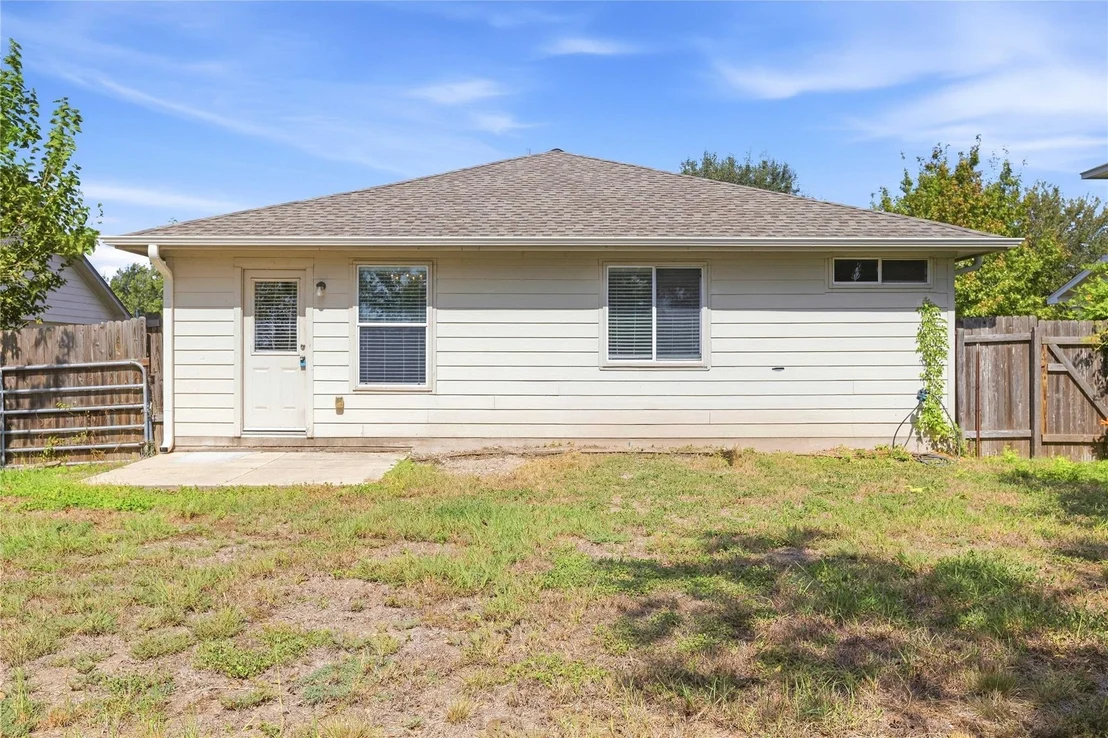 Photo of 221 Ames CV