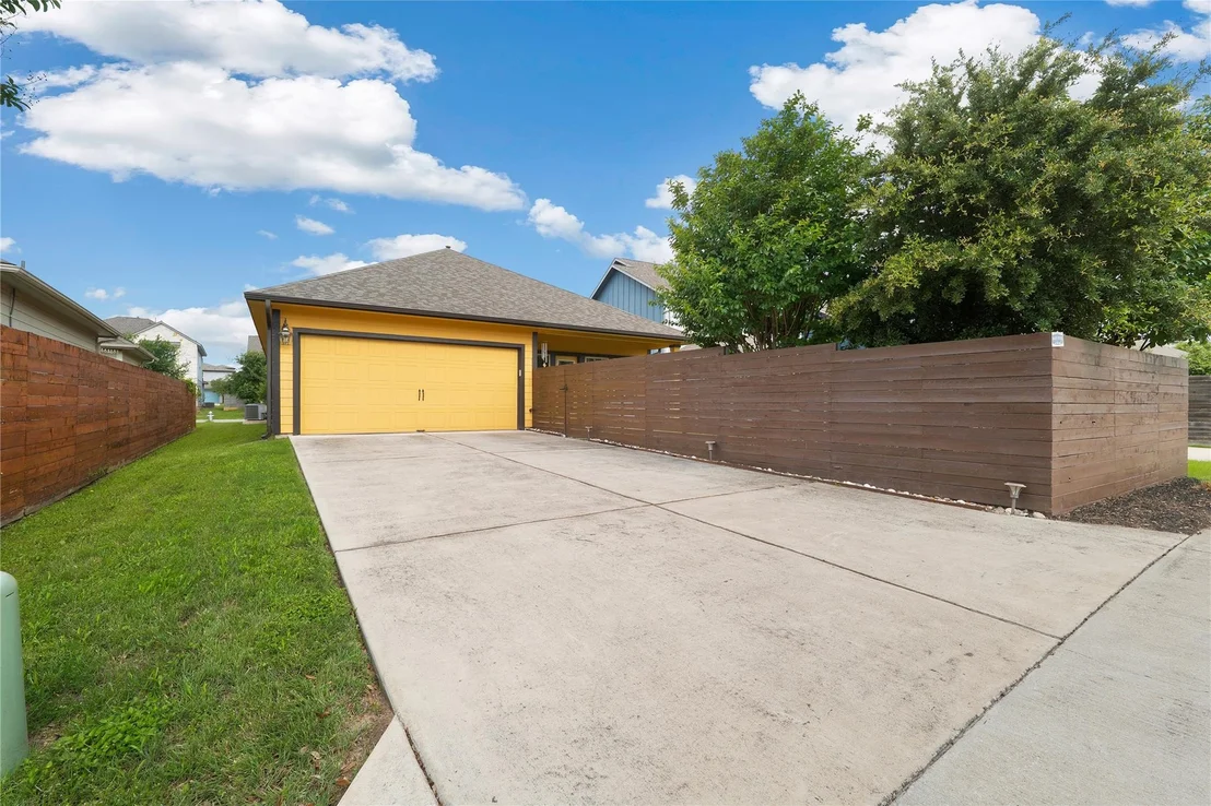 Photo of 8721 Sikes WAY