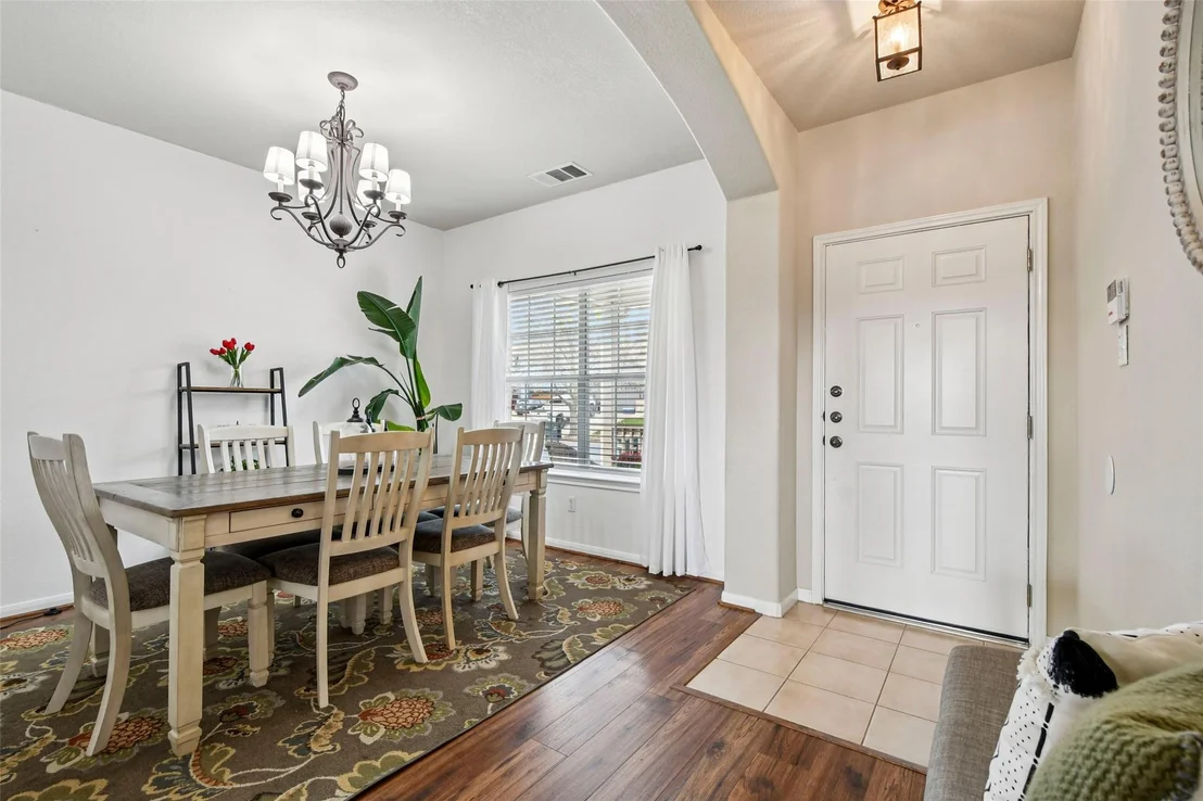 Photo of 410 Rosedale BLVD