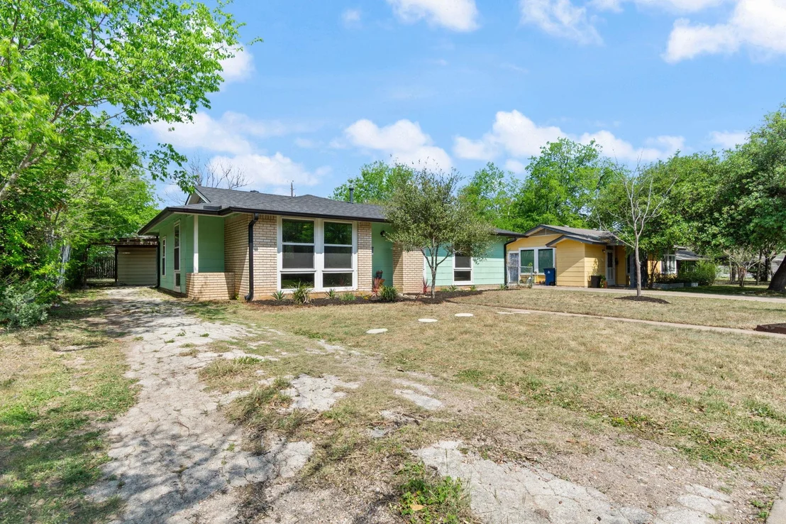 Photo of 1610 Corona DR