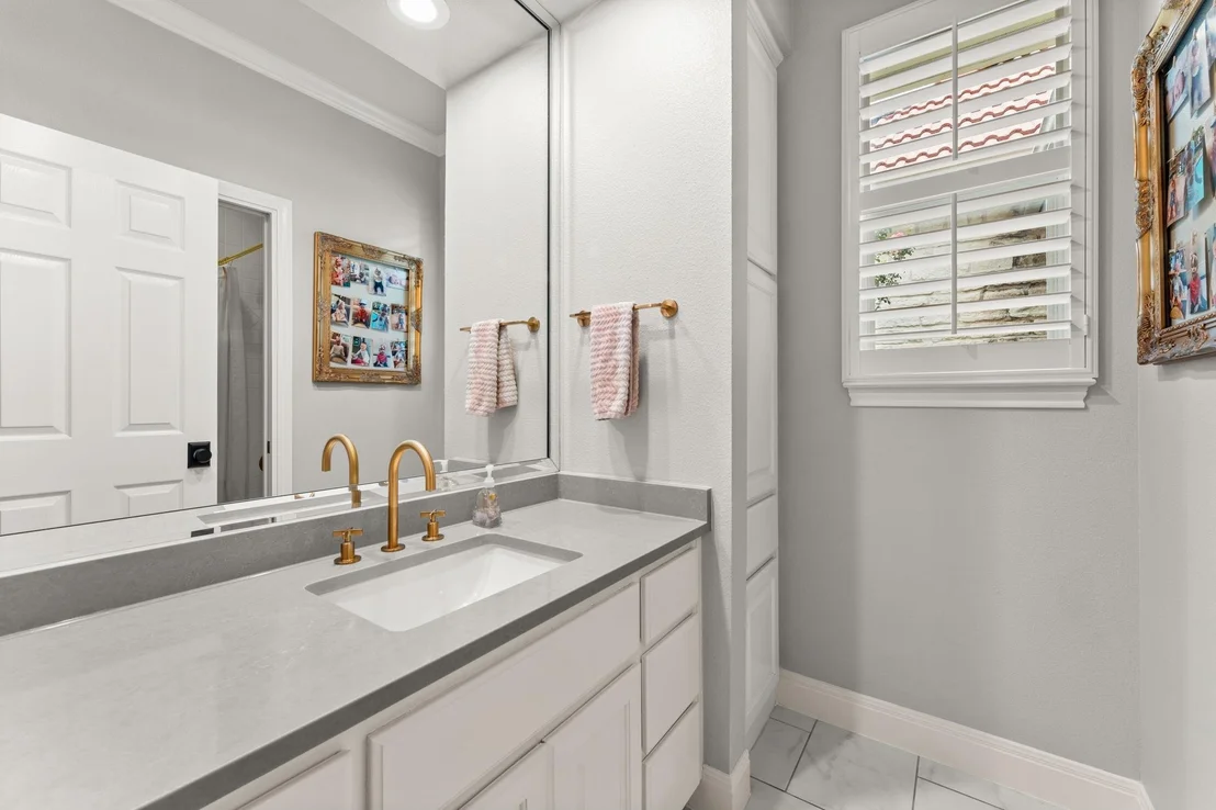 Photo of 18 Waterfall DR