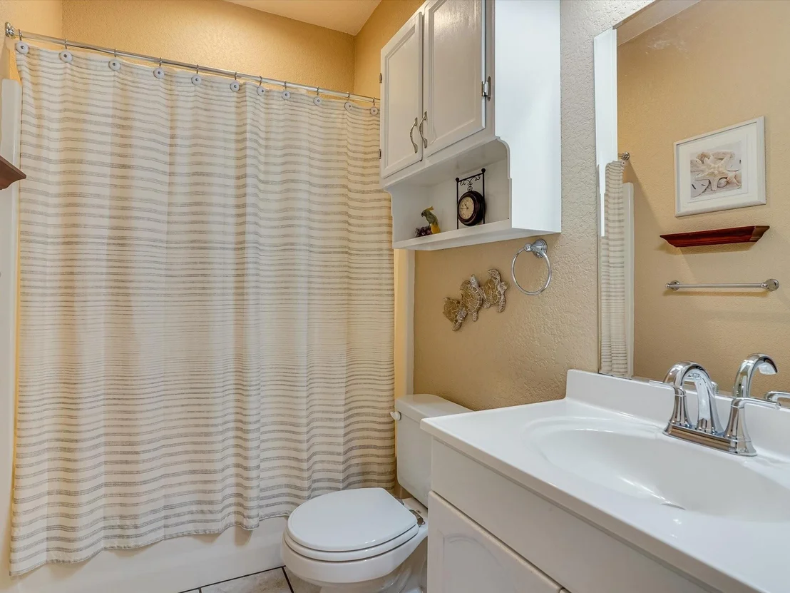 Photo of 154 W Pine DR