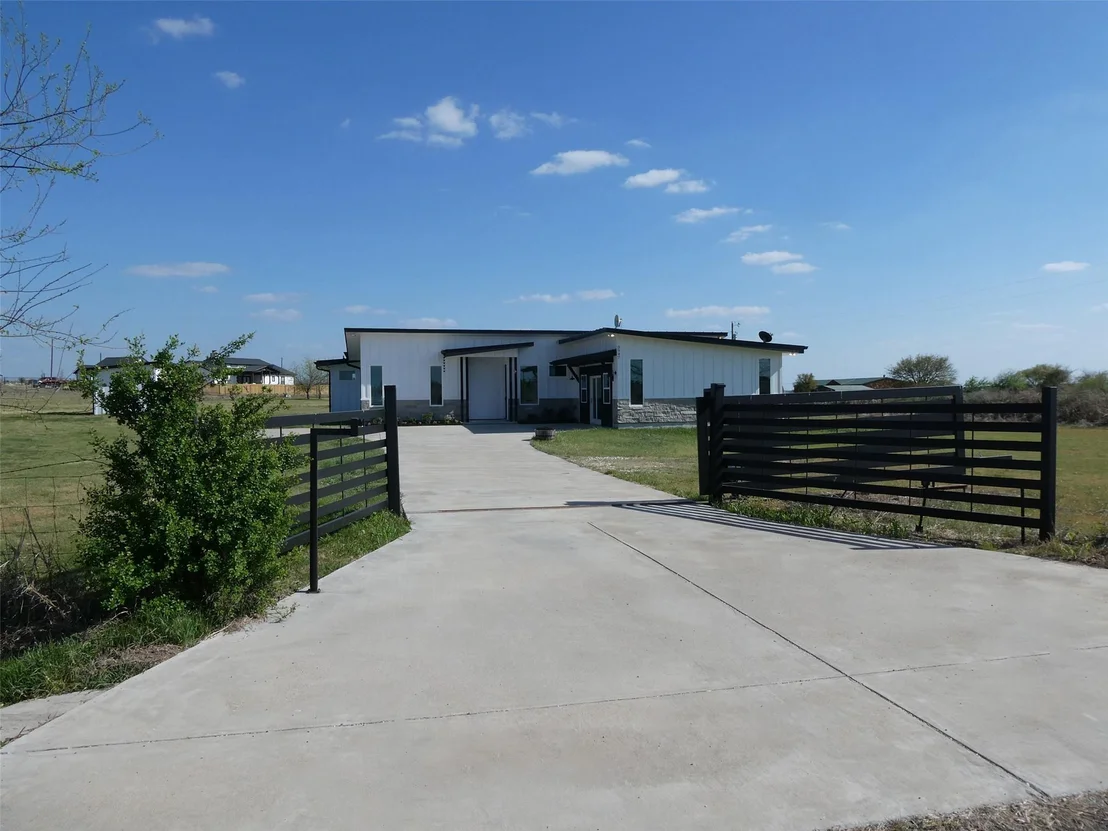 Photo of 3947 County Road 210