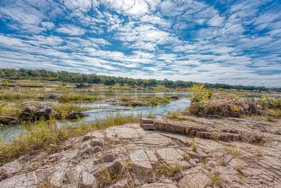Photo of 103 E Indian Bend RD