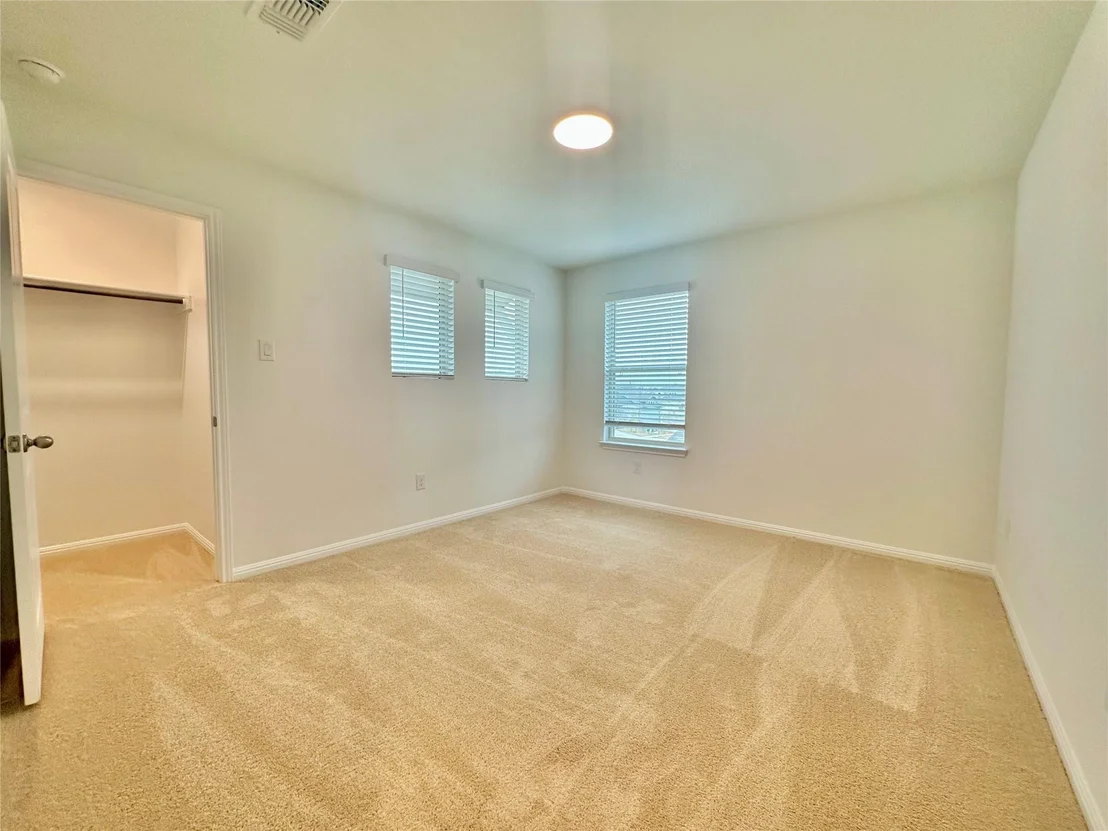Photo of 172 White Horses DR
