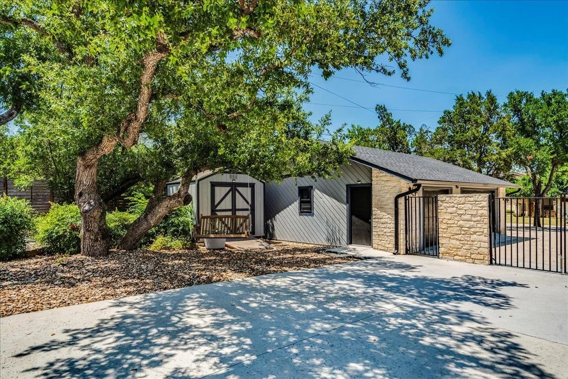 Photo of 13113 Mansfield DR