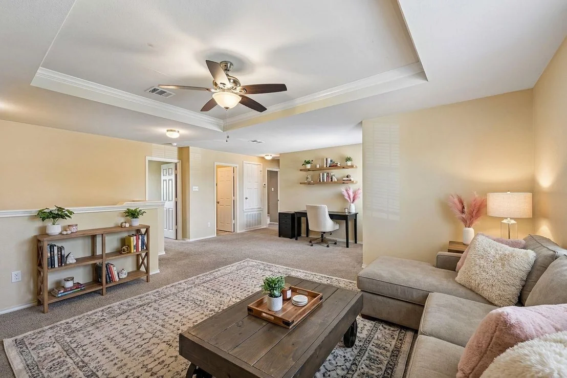 Photo of 140 Lynn Crest BND