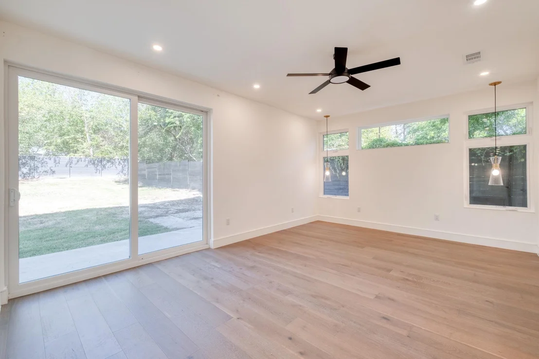 Photo of 5700 LOUISE LN