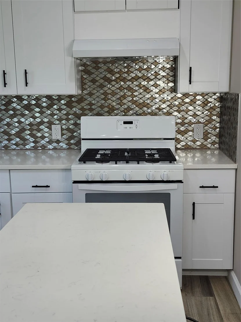 Photo of 209 W Victory Ave