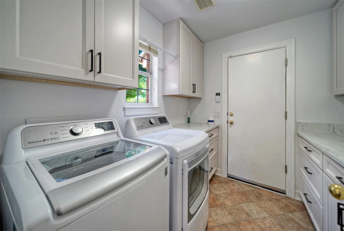 Photo of 10833 Olympia Fields LOOP