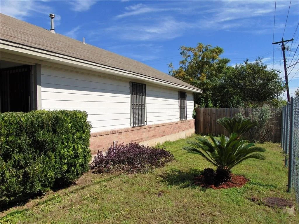 Photo of 6901 Blessing Ave