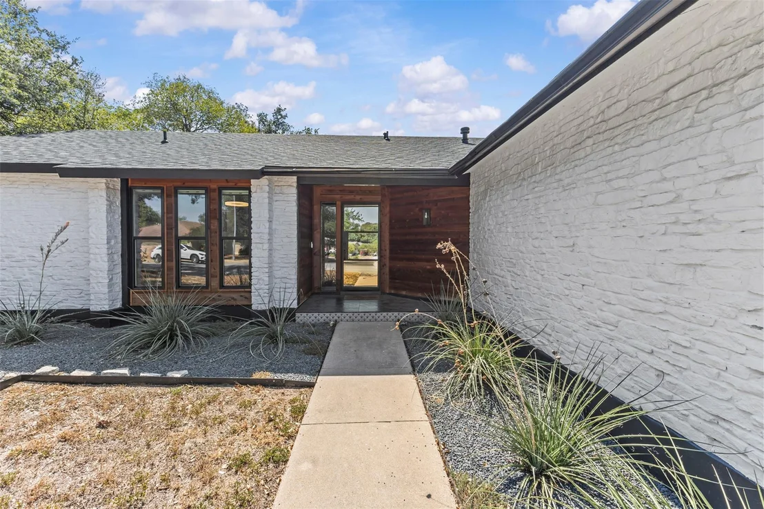 Photo of 3301 Western DR
