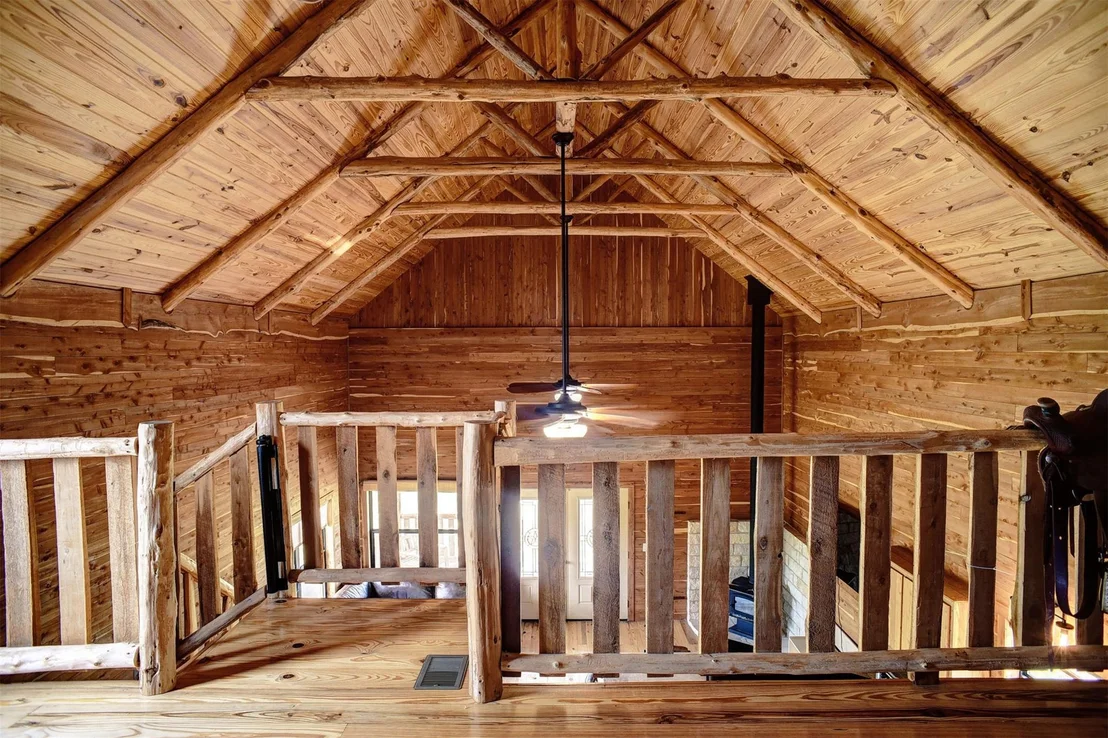 Photo of 323 CR 446