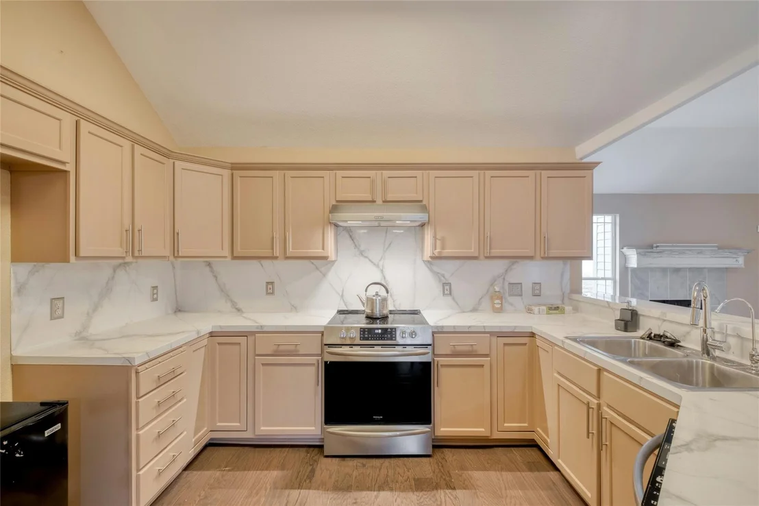 Photo of 233 Thomas DR