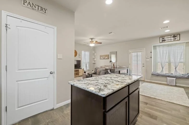 Photo of 340 S Brook DR