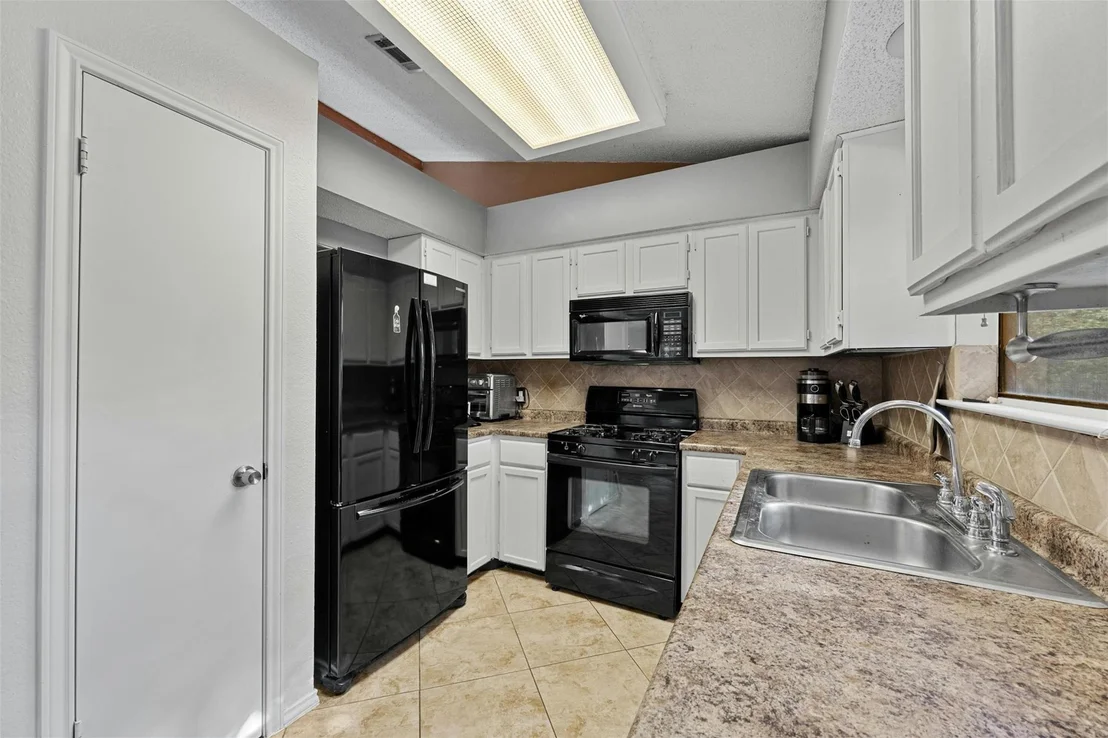 Photo of 1504 Black Cherry DR