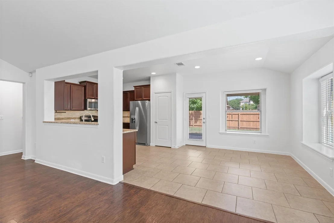 Photo of 2325 Muzzie LN