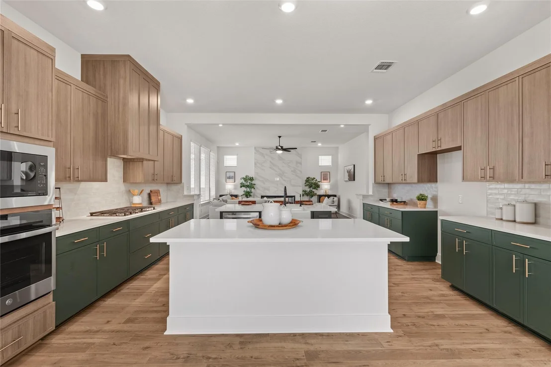 Photo of 2116 Tobiano TRCE