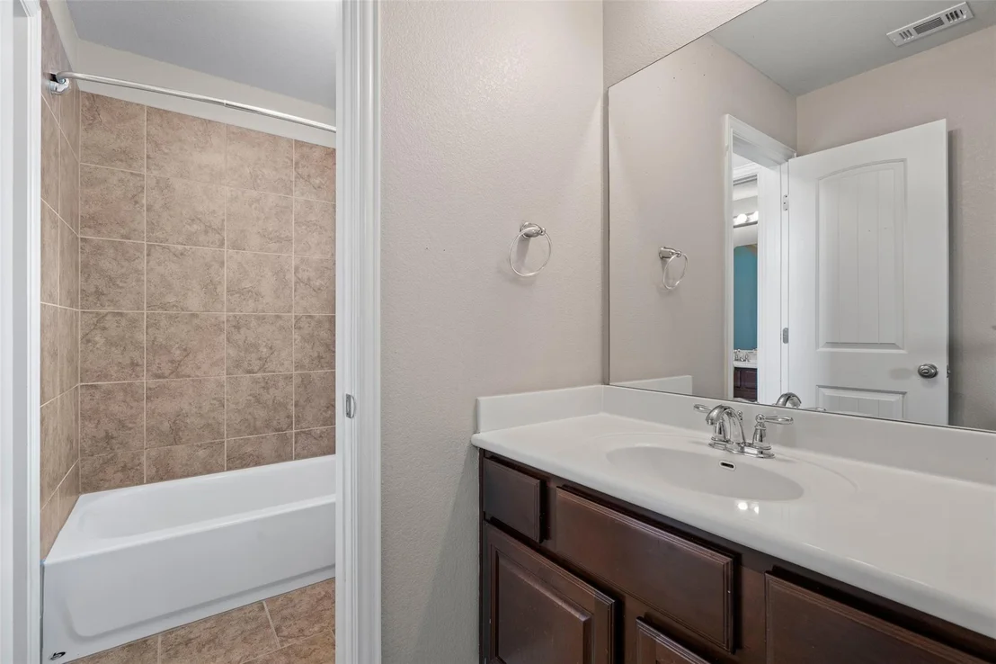 Photo of 3041 Agave LOOP