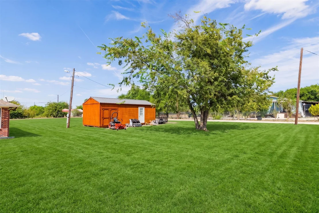 Photo of 770 Green Acres