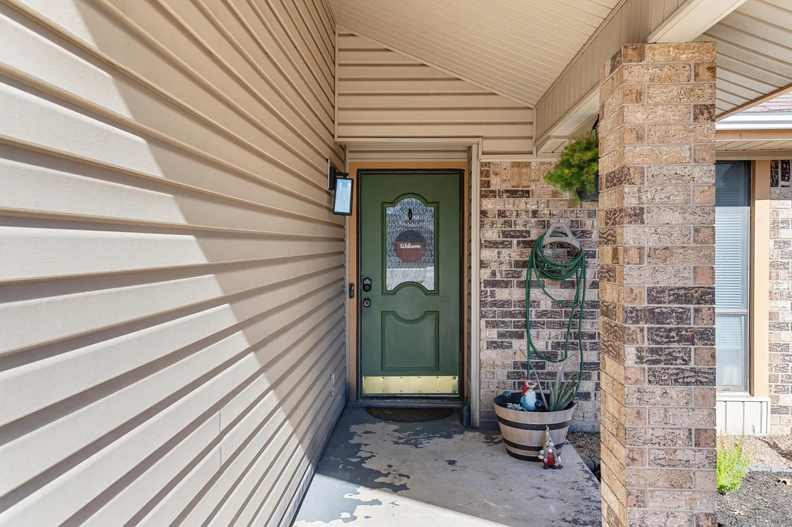 Photo of 905 Moss CIR