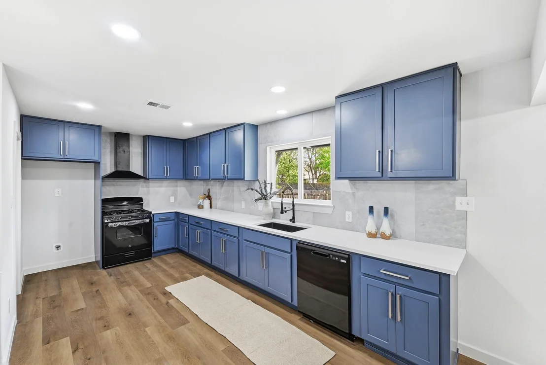 Photo of 9801 Oak Hollow DR