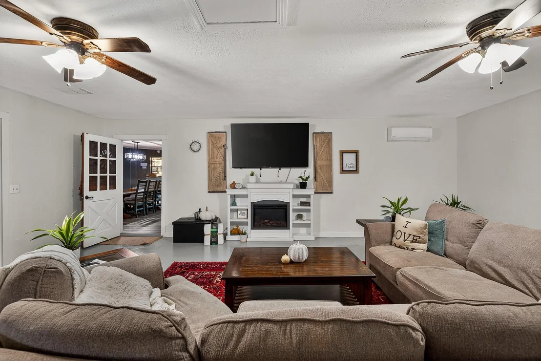 Photo of 2076 CR 108