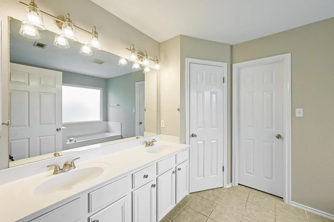 Photo of 7400 Spivey DR