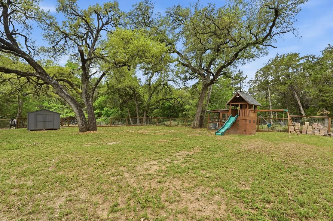 Photo of 820 Panorama DR