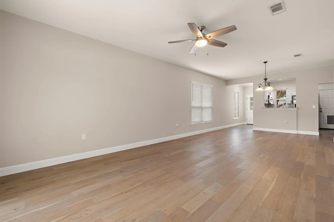 Photo of 210 Crockett LOOP