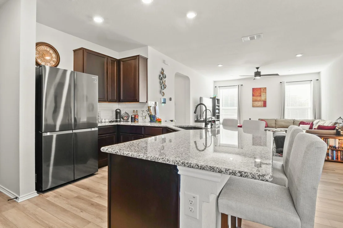 Photo of 315 Mauve LN