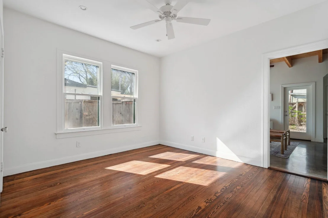 Photo of 4008 Duval ST