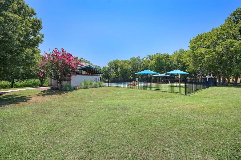 Photo of 1336 Twin Estates DR