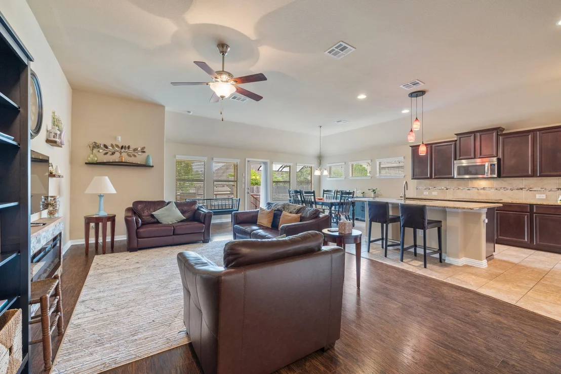 Photo of 921 Tabernash DR