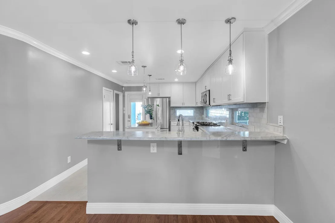 Photo of 1308 KINNEY Ave