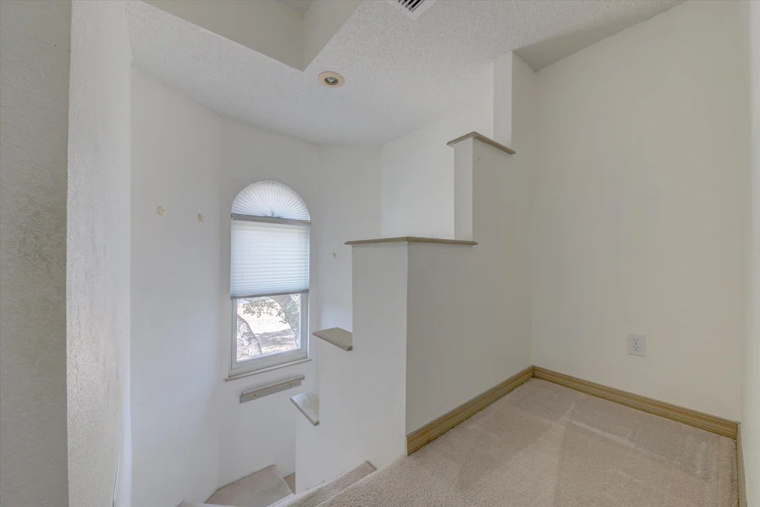 Photo of 9402 Claxton DR