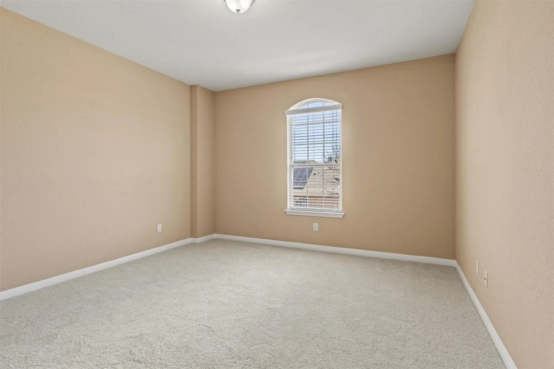 Photo of 401 Silver TRL