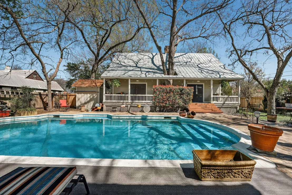 Photo of 1402 Pecan ST