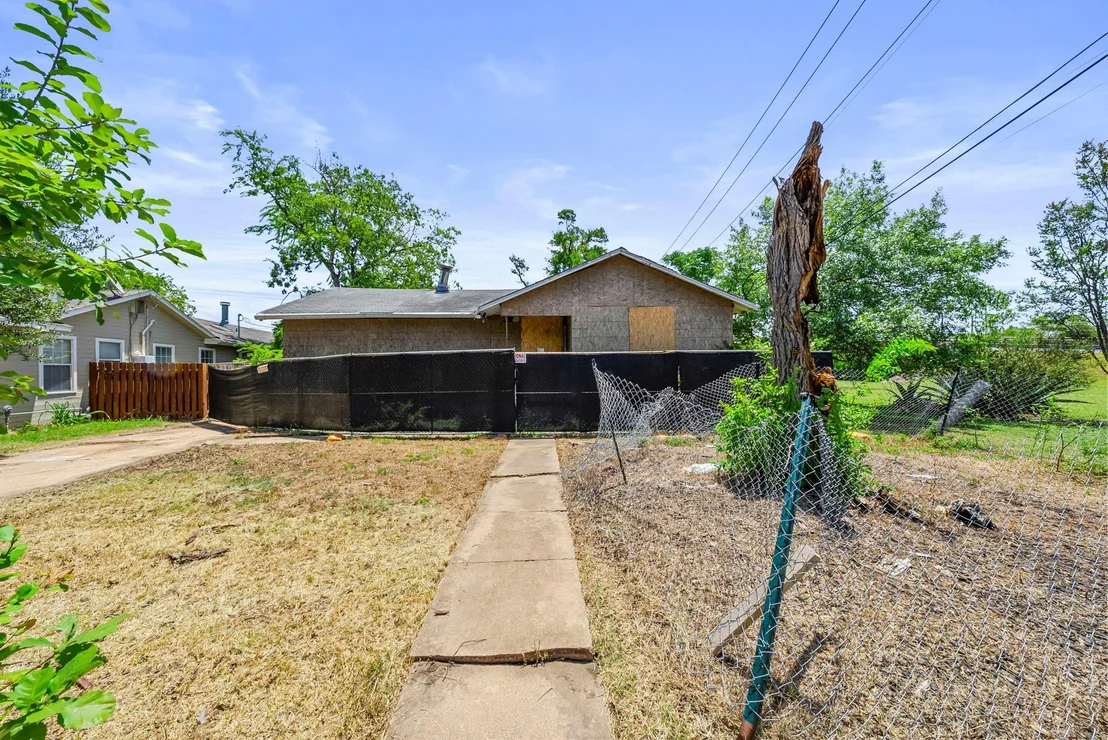 Photo of 5103 Valley Oak DR