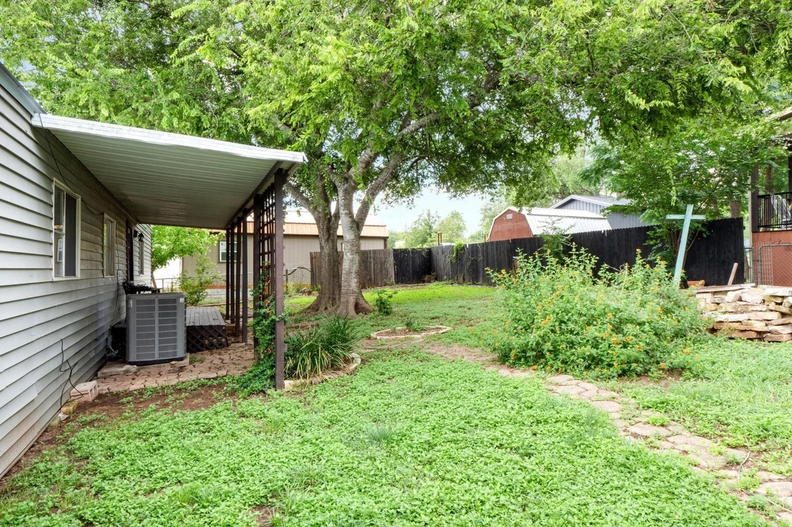 Photo of 213 Taylor DR