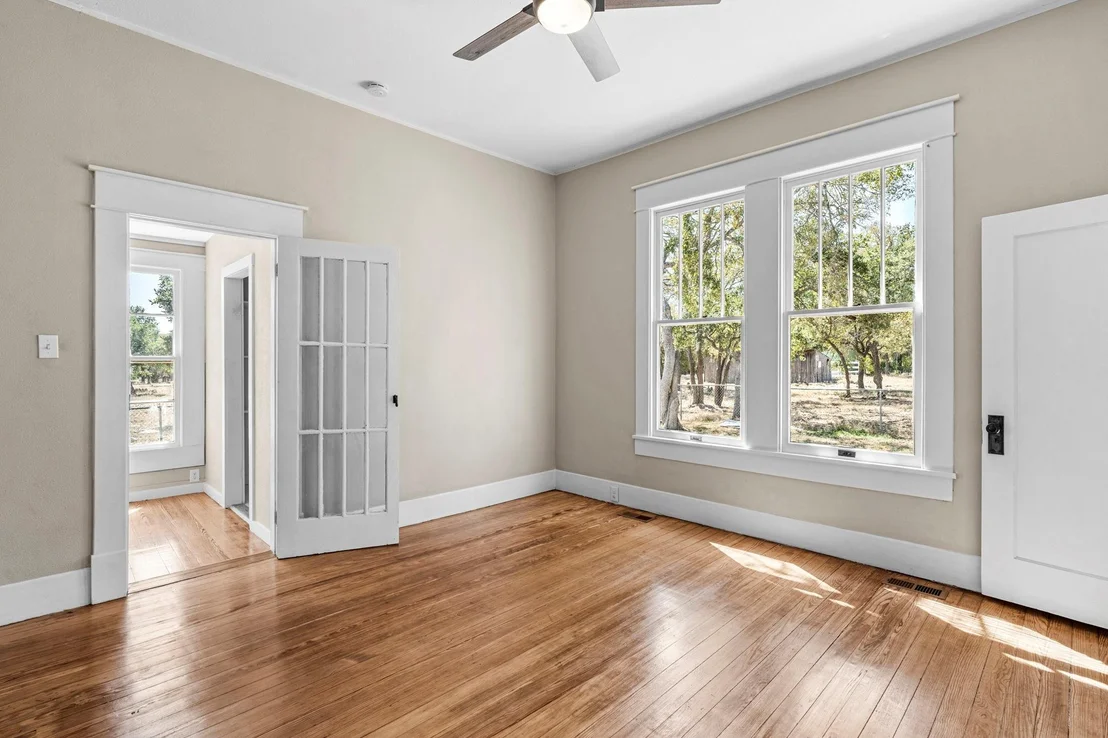 Photo of 1501 Beaver LN