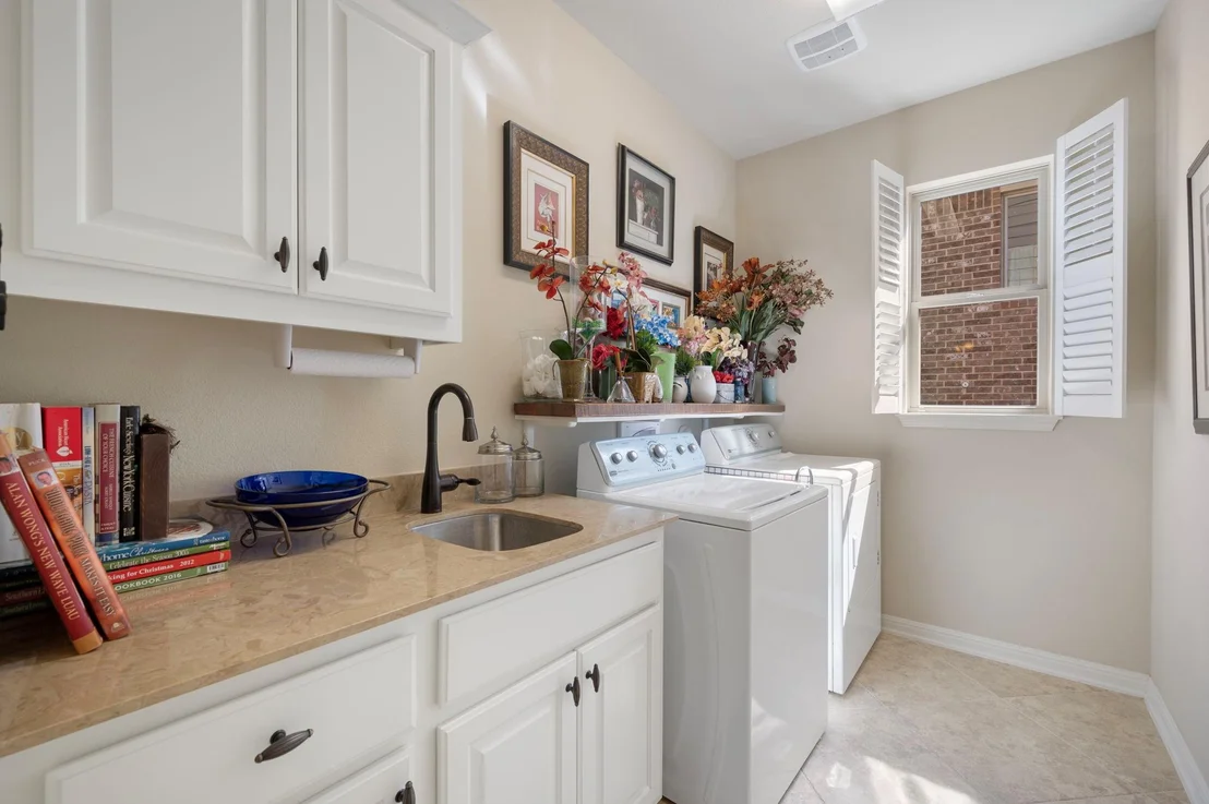 Photo of 182 Emma LOOP