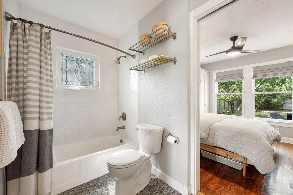 Photo of 403 W 55th ST