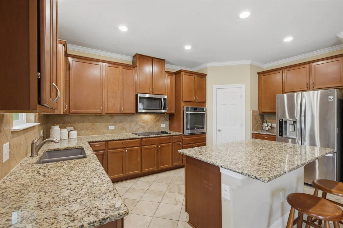 Photo of 626 Landon Samuel LOOP