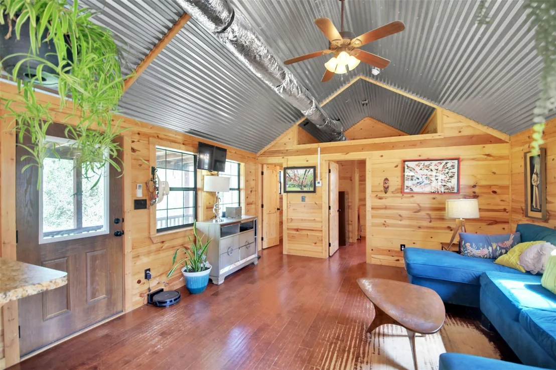 Photo of 1205 Private Road 7016 RD