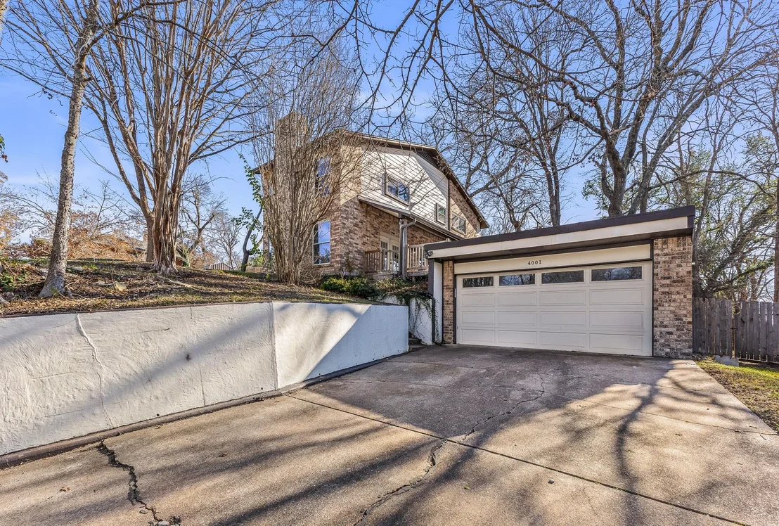 Photo of 4001 Trailwood DR