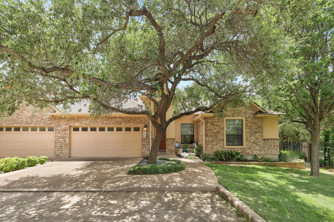 Photo of 4205 Dot DR
