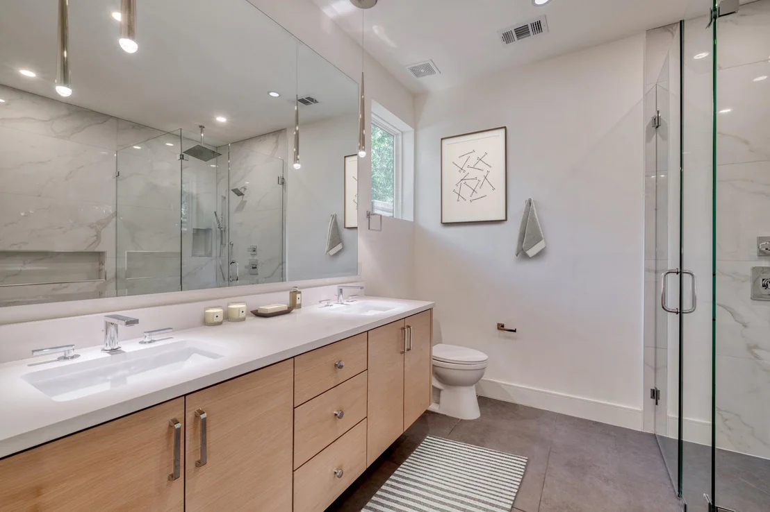 Photo of 5700 LOUISE LN