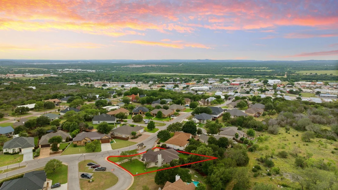 Photo of 813 Lacey Oak CIR